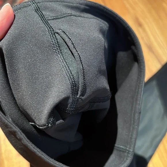 Lululemon black legging! Size 4 - Picture 3 of 7